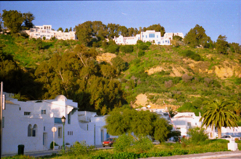 Auf diesem Berg ist Sidi Bou Said