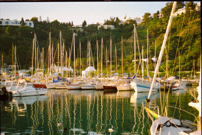 Segelyachten in der Abendsonne