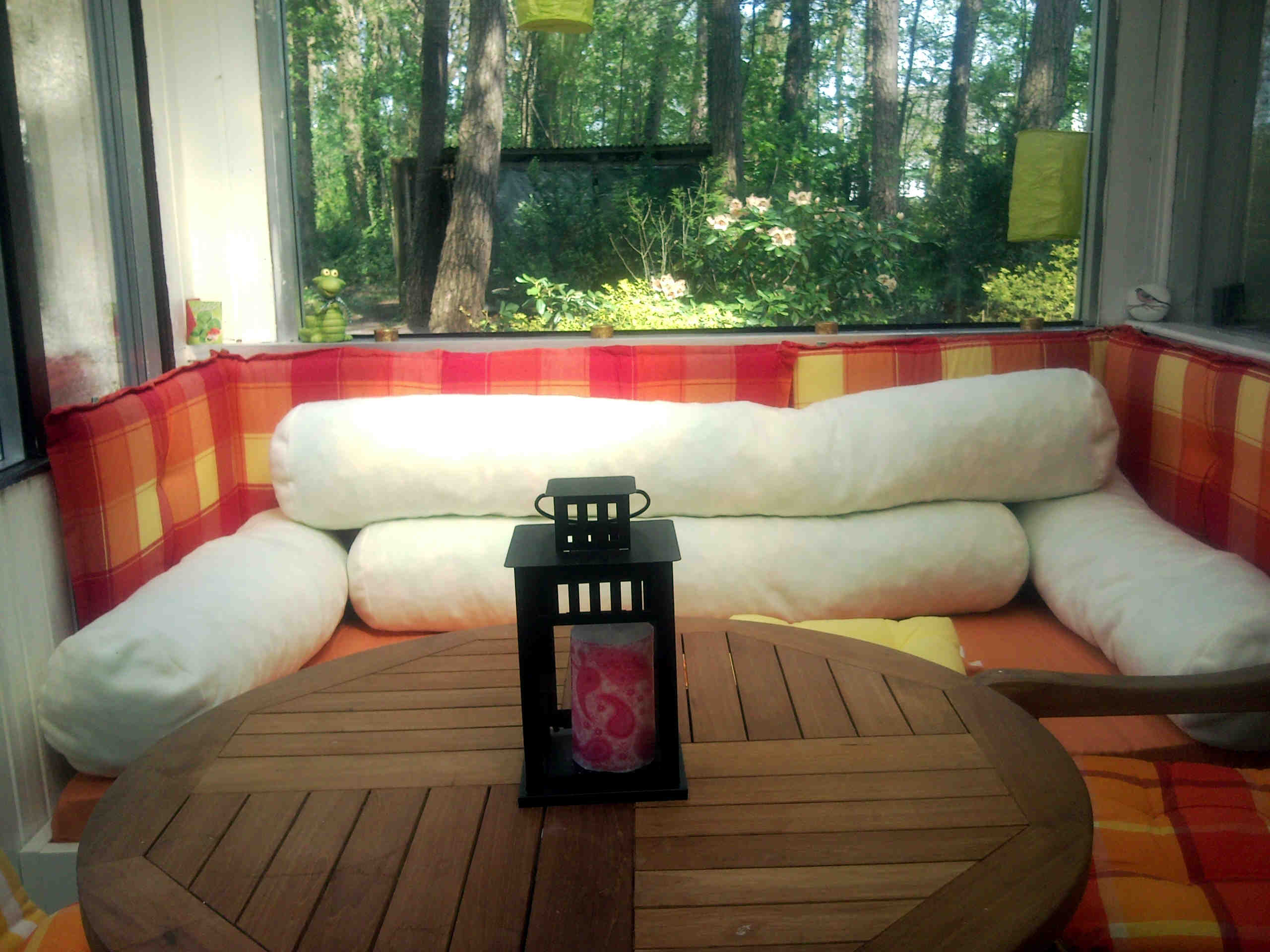 Daybed - recycleter Verpackungsmüll
